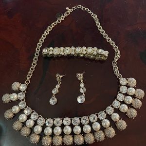 White House black market necklace, bracelet and earrings